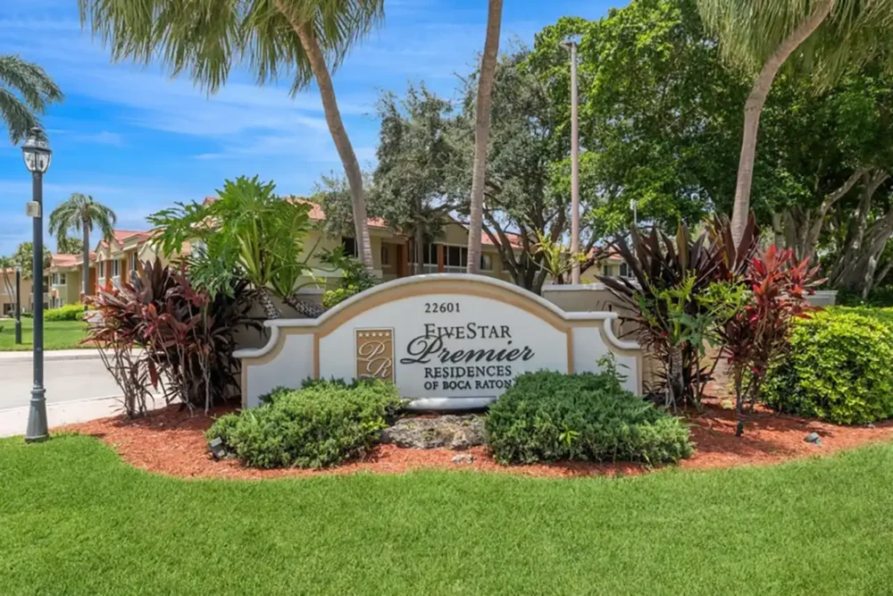 Five Star Premier Residences of Boca Raton exterior sign