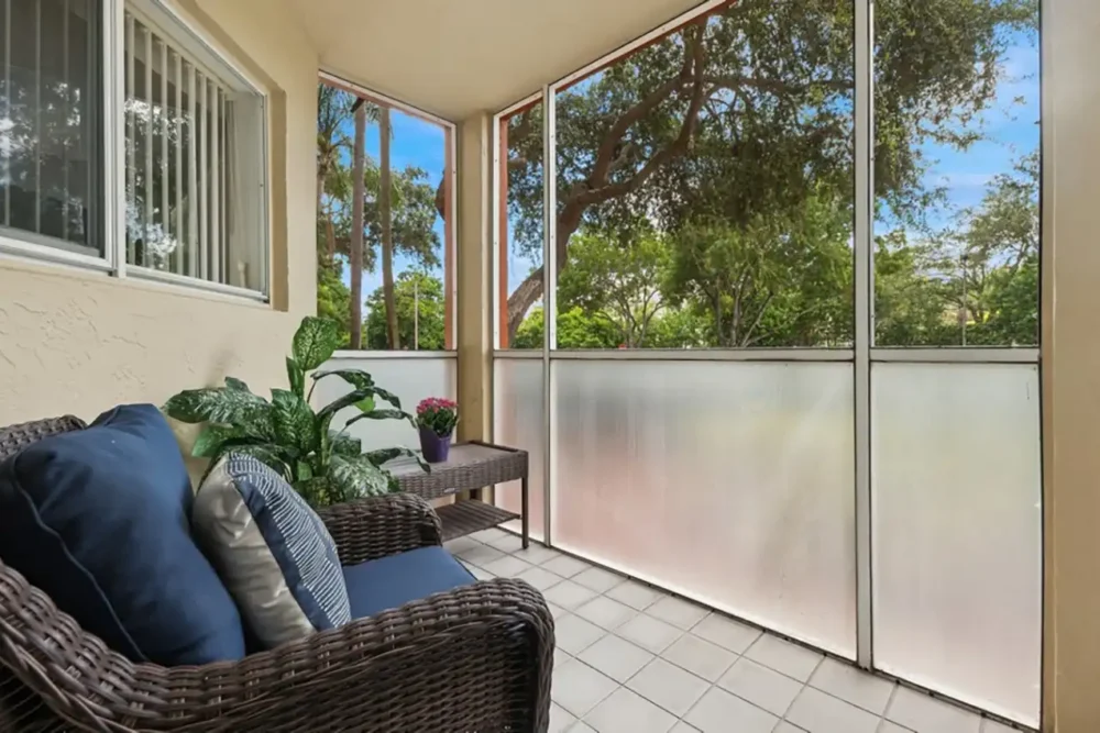 Model Apartment Balcony